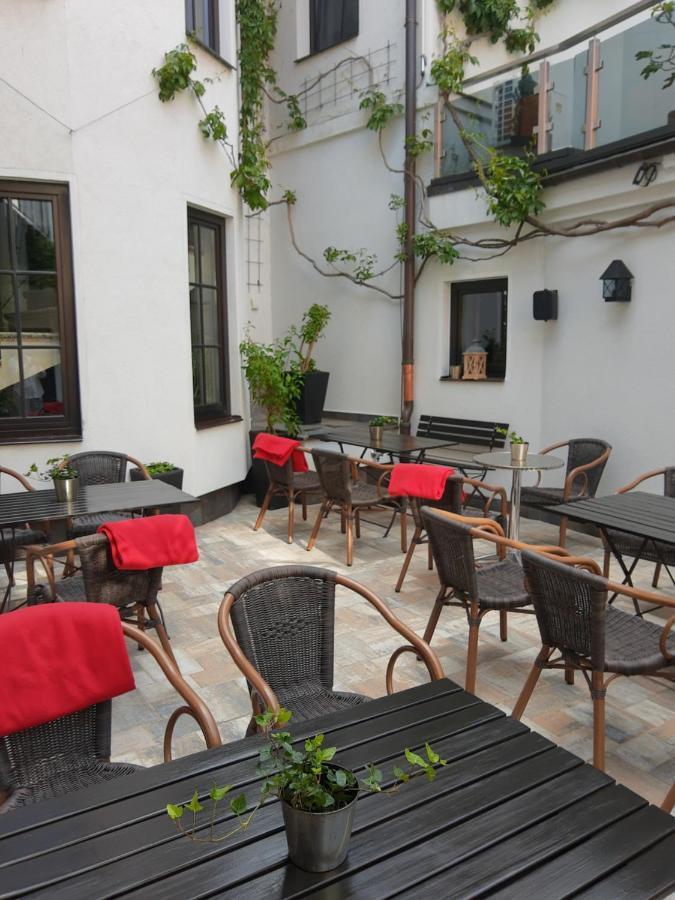 Hotel Weisses Ross Elsterwerda Buitenkant foto