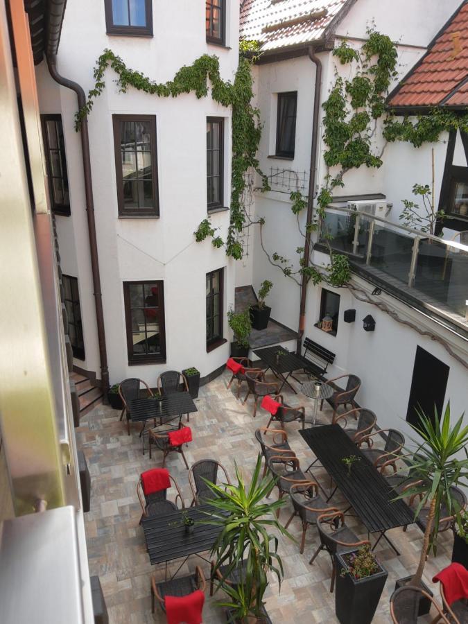 Hotel Weisses Ross Elsterwerda Buitenkant foto