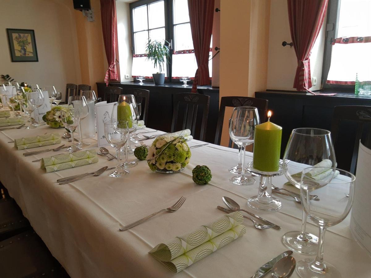 Hotel Weisses Ross Elsterwerda Buitenkant foto